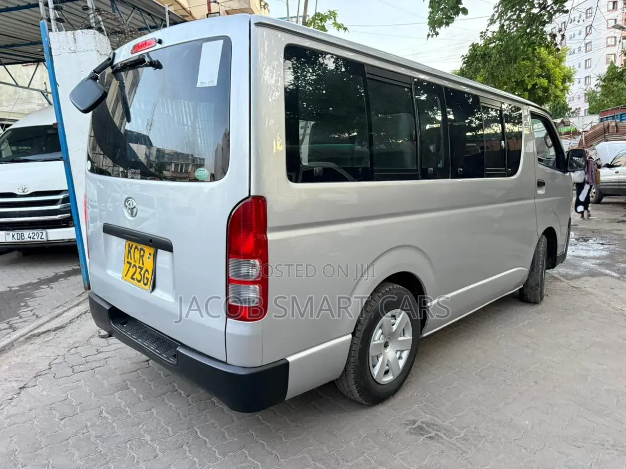Toyota HiAce 2012 Silver