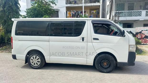 Toyota HiAce 2016 White - thumbnail 5