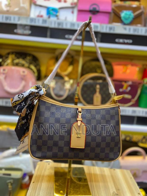 Classy Handbags for Sale - thumbnail 6