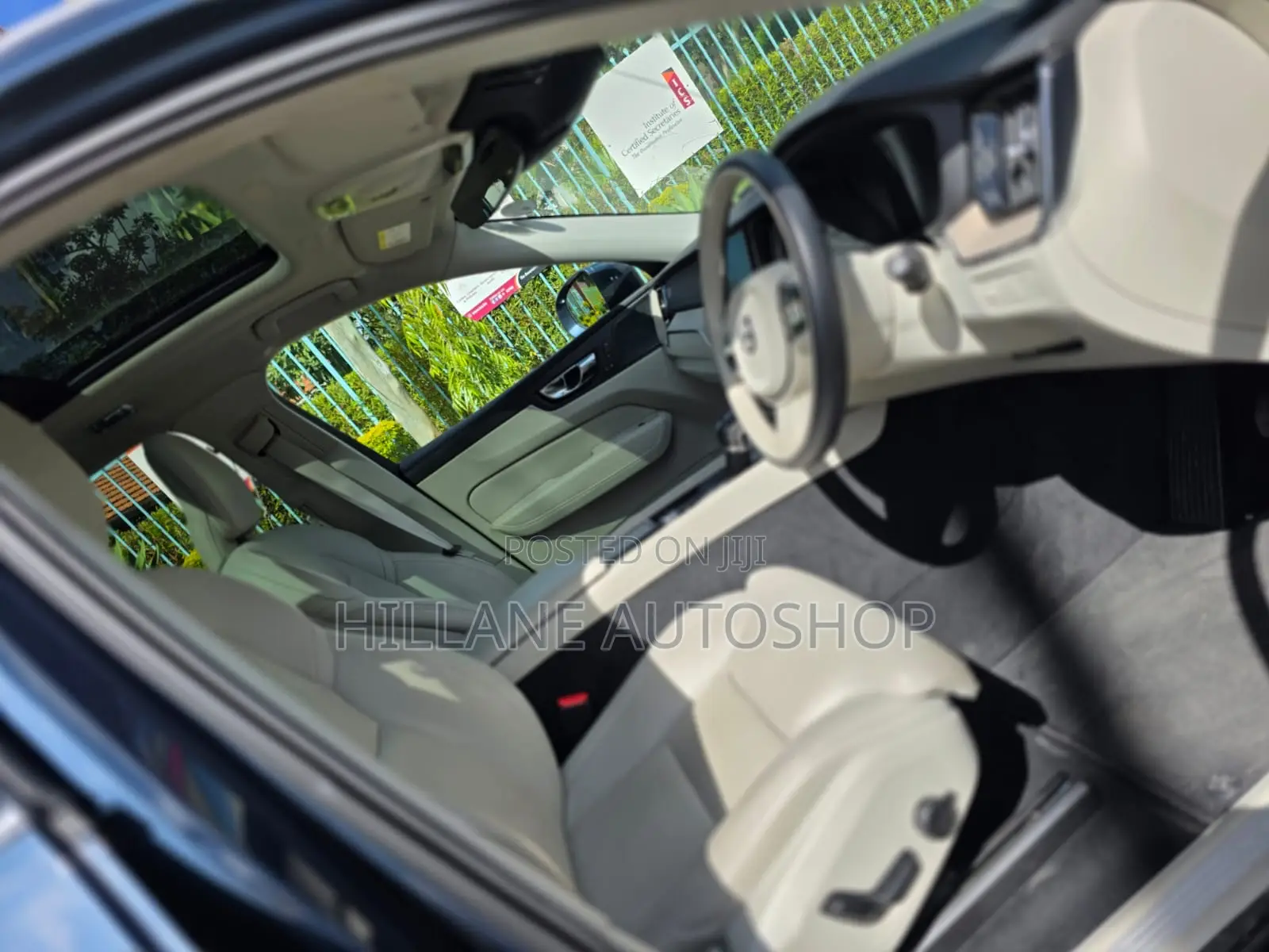 Volvo XC60 2019 Blue