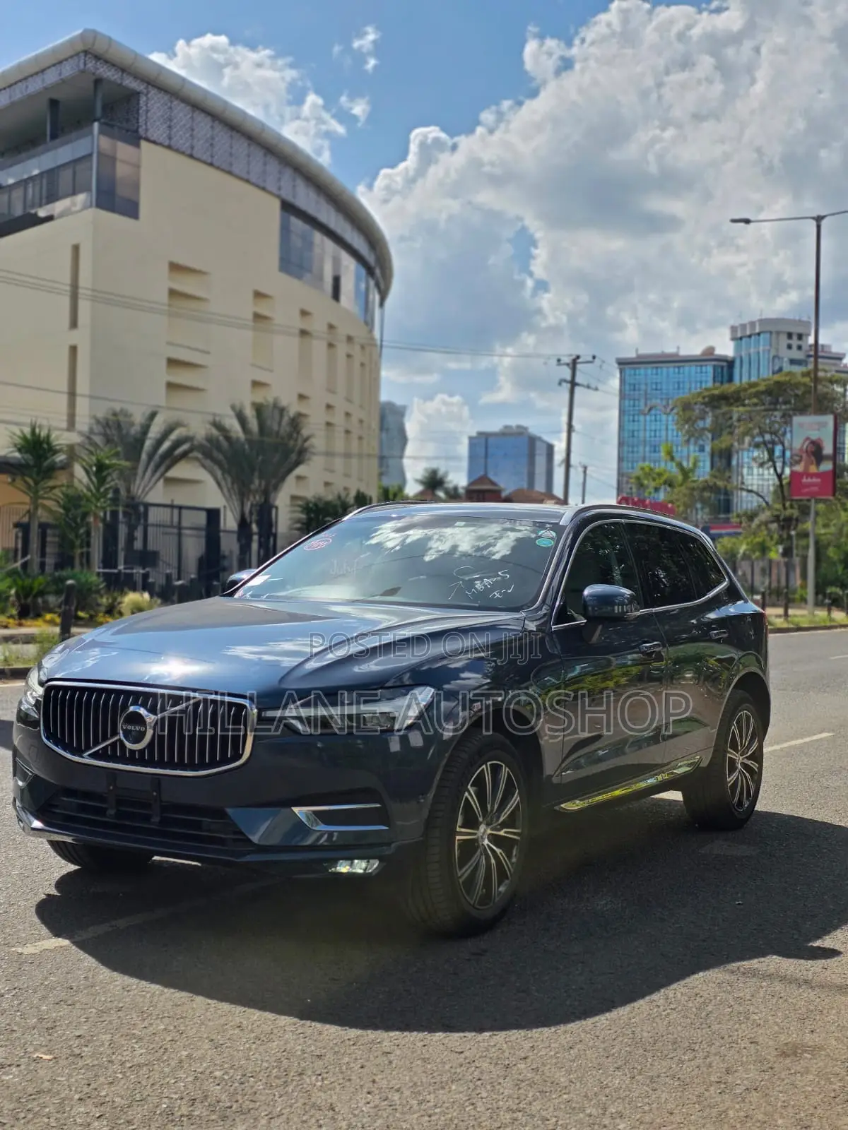 Volvo XC60 2019 Blue