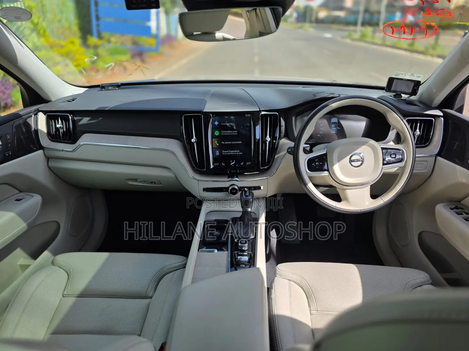 Volvo XC60 2019 Blue