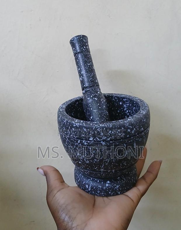 Black Granite Mortar and Pestle Set - thumbnail 2