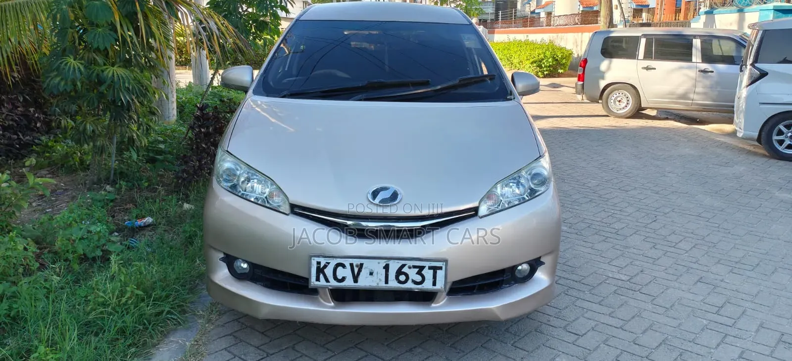 Toyota Wish 2012 Gold
