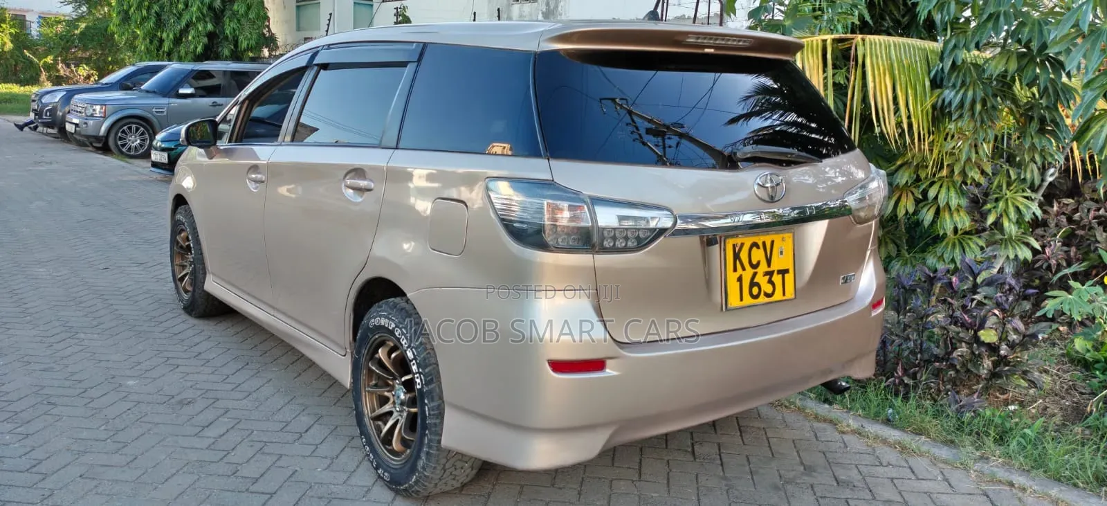 Toyota Wish 2012 Gold