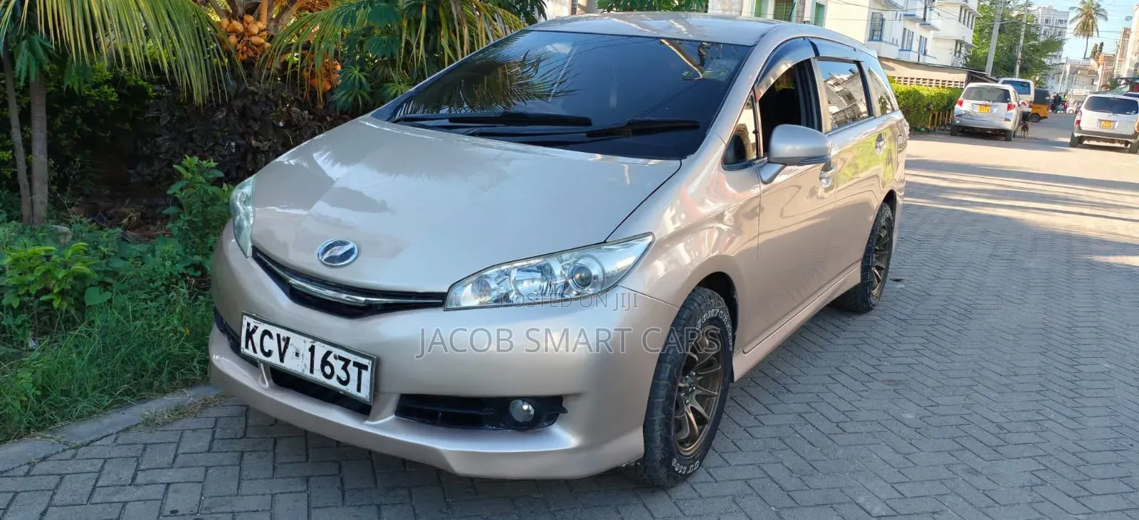Toyota Wish 2012 Gold