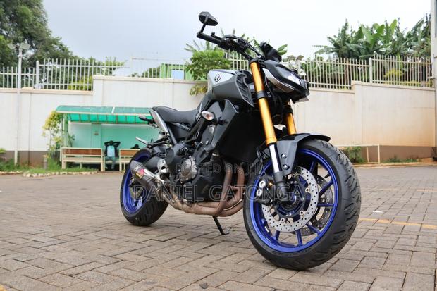 Yamaha 2020 Blue - main view