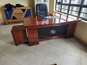 High-Quality Executive Office Table