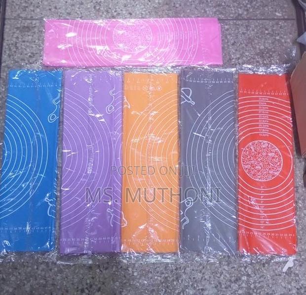 Silicone Dough Rolling/Chapati Mat. - thumbnail 4