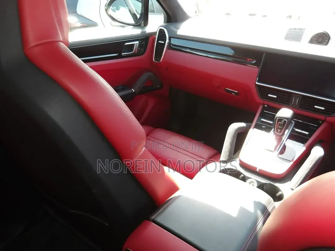 Porsche Cayenne 2020 Black