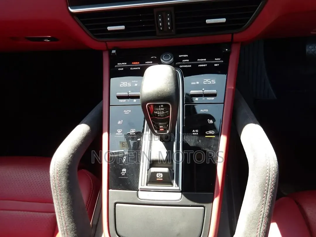 Porsche Cayenne 2020 Black