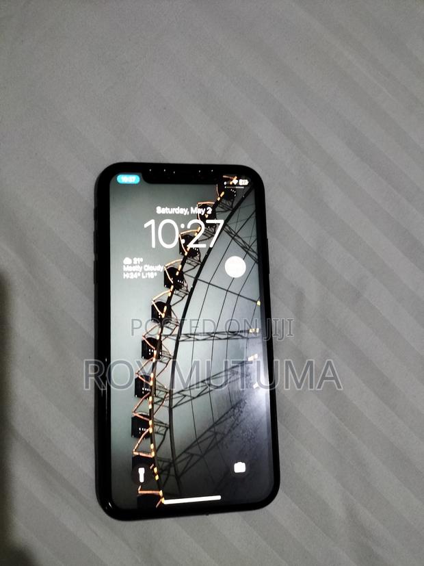 Apple iPhone XR 64 GB Black - thumbnail 4