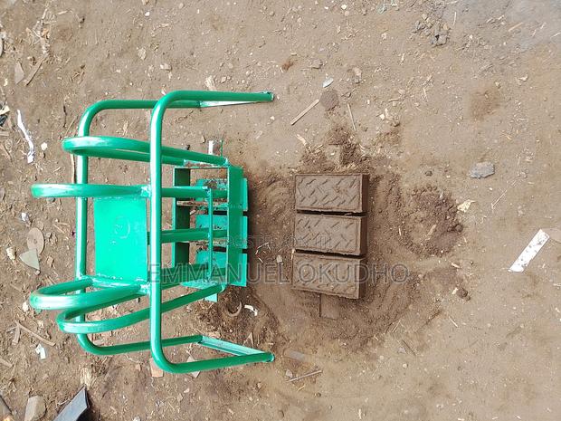 Cabro Making Machine
