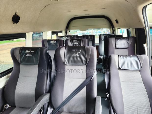 Toyota HiAce 2019 White - thumbnail 7
