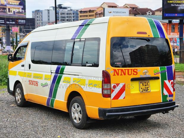 Toyota HiAce 2019 White - thumbnail 11