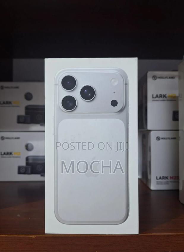 New Apple iPhone 17 Pro Max 1 TB Silver - thumbnail 2