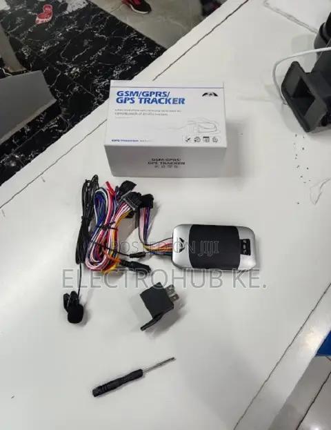 Tk303 GSM GPS Tracking Device for Cars, Vans Fleet Management
