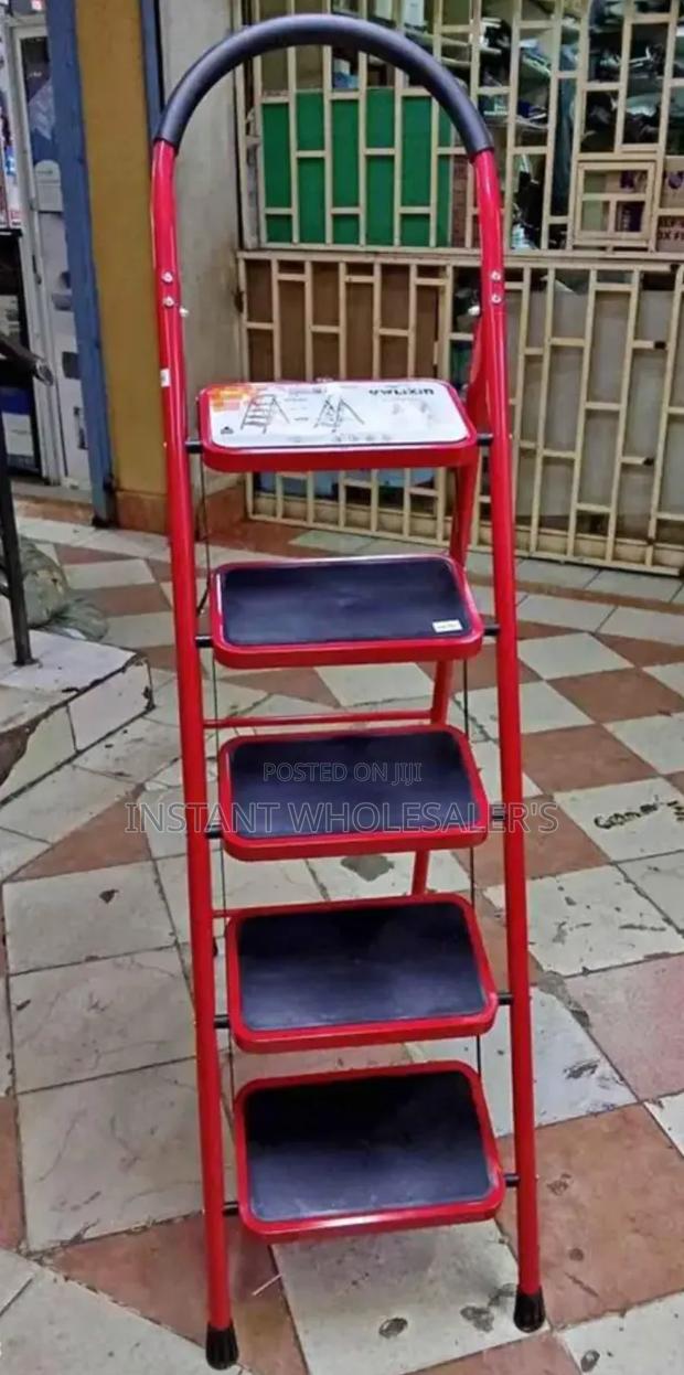 Ladder 5 Steps Quality and Portable - main view