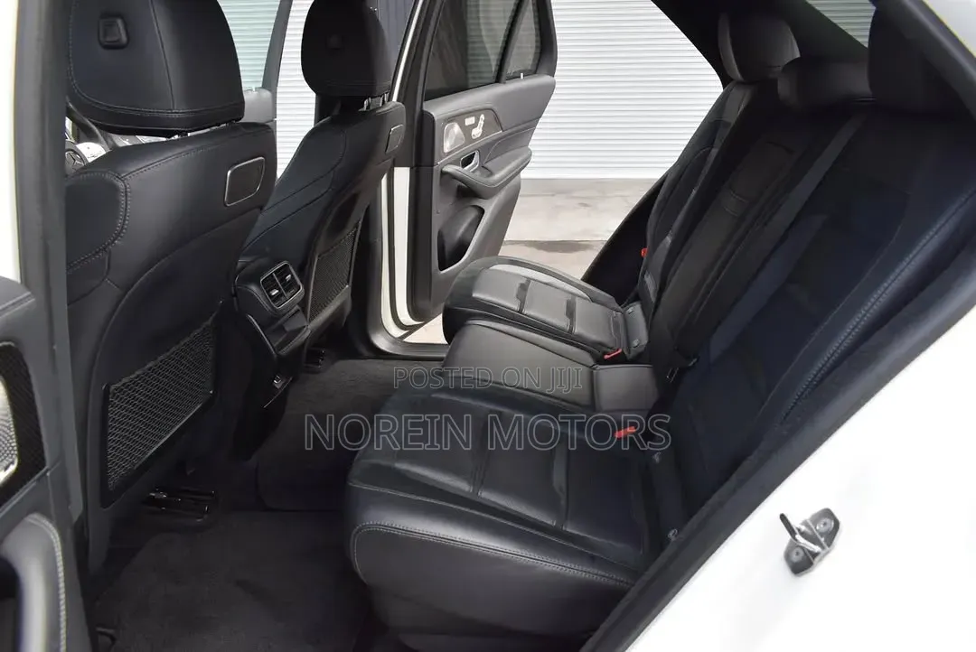 Mercedes-Benz GLE-Class 2023 Off white