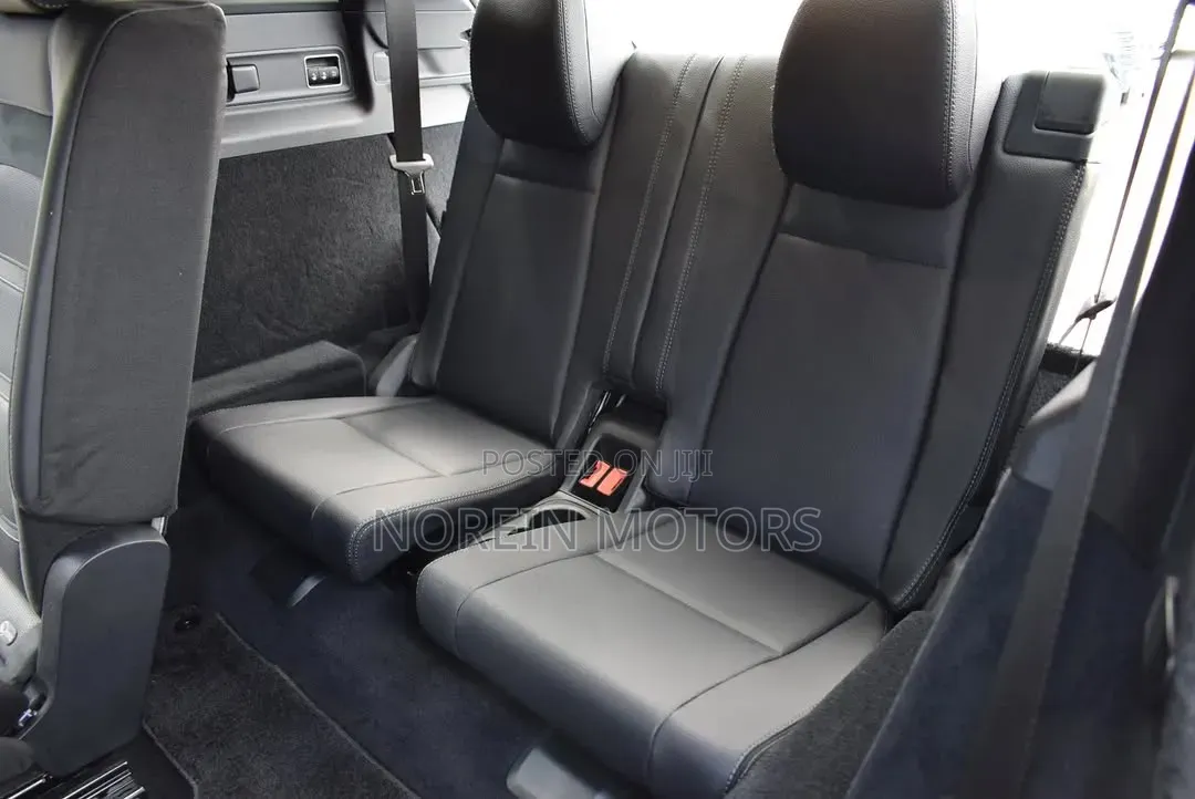 Mercedes-Benz GLE-Class 2023 Off white