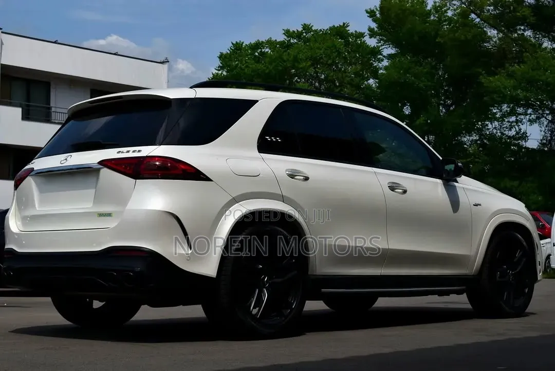 Mercedes-Benz GLE-Class 2023 Off white