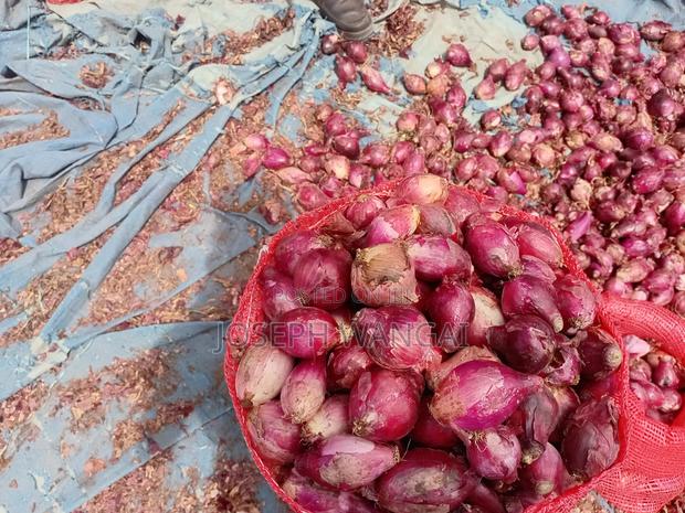 Onions on Market - thumbnail 2
