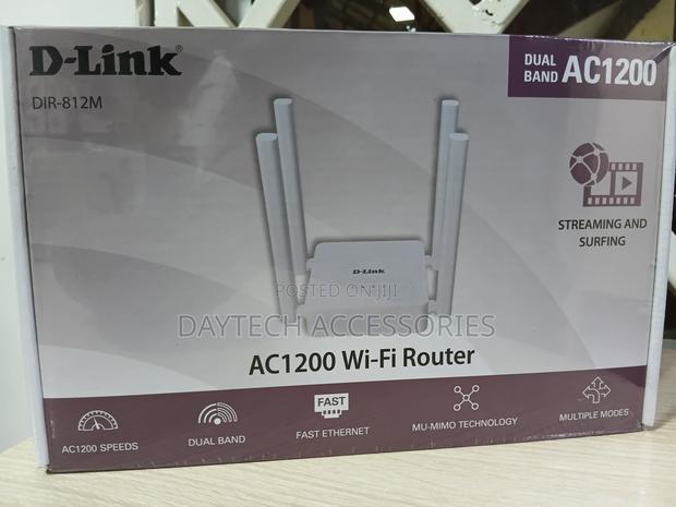 D-Link Ac1200 Dual-Band Powerhouse Router (Dir-812m) - main view
