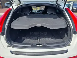 Volvo V40 2020 White