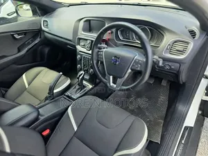 Volvo V40 2020 White