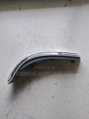 Side Mirror Blinker Left Hand Hyundai Santa Fe 2015 (Genuine)