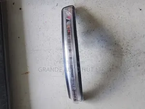 Left Side Mirror Blinker Kia Rio 2012 (Genuine)