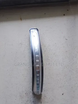 Left Side Mirror Blinker Kia Rio 2012 (Genuine)