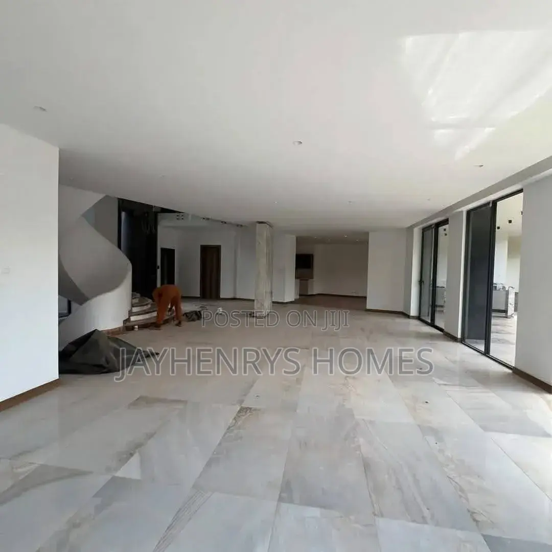 5bdrm House in Nyari for sale