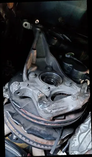 300 Series Front Hub
