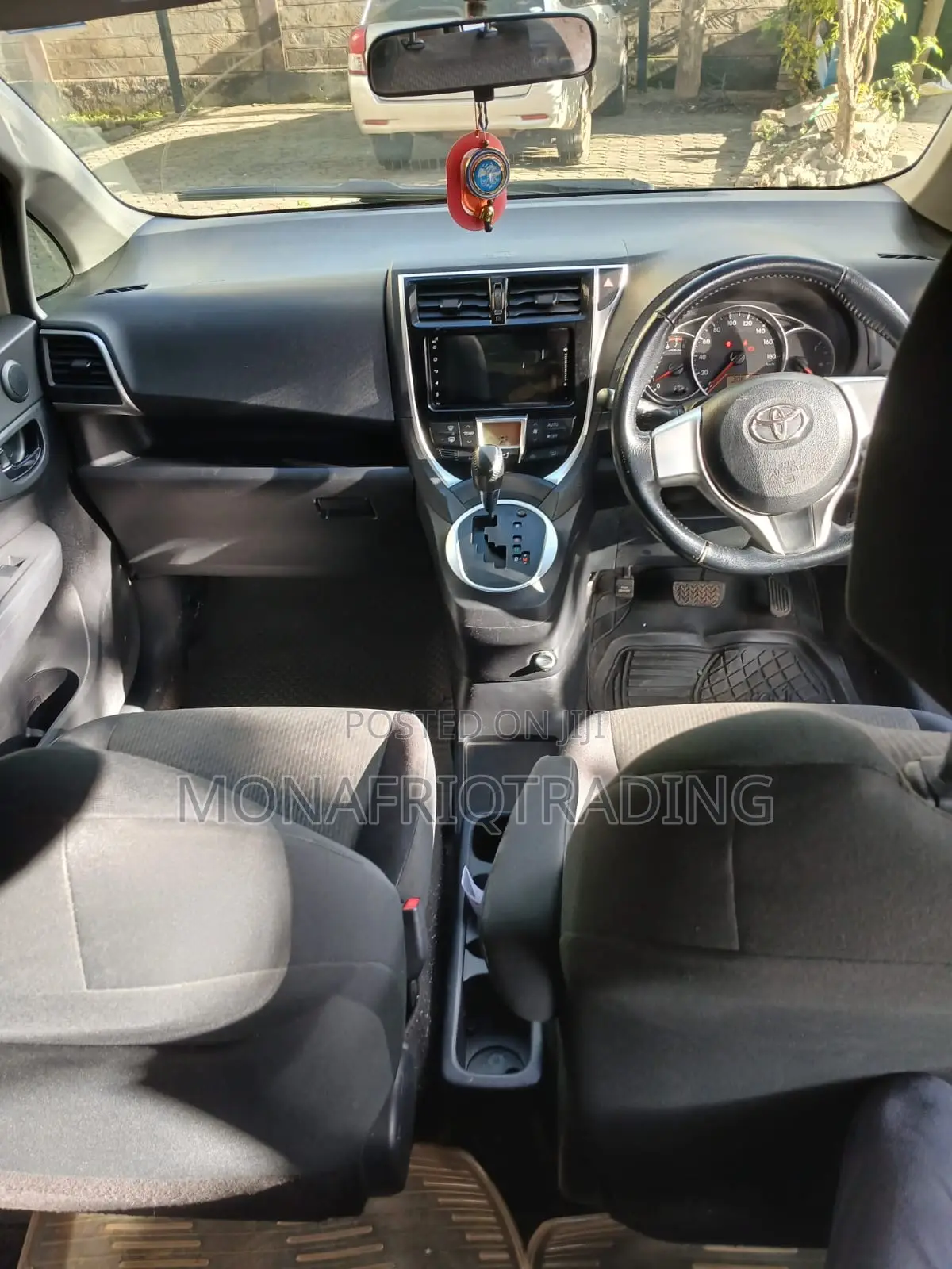 Toyota Ractis 1.5 FWD 2015 White