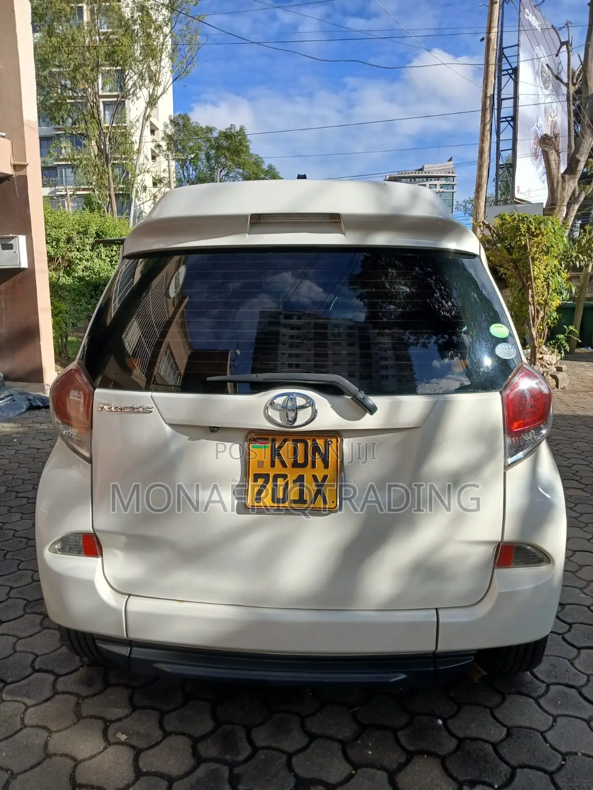 Toyota Ractis 1.5 FWD 2015 White