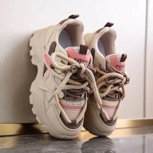 High Quality Sports Shoes - thumbnail 2