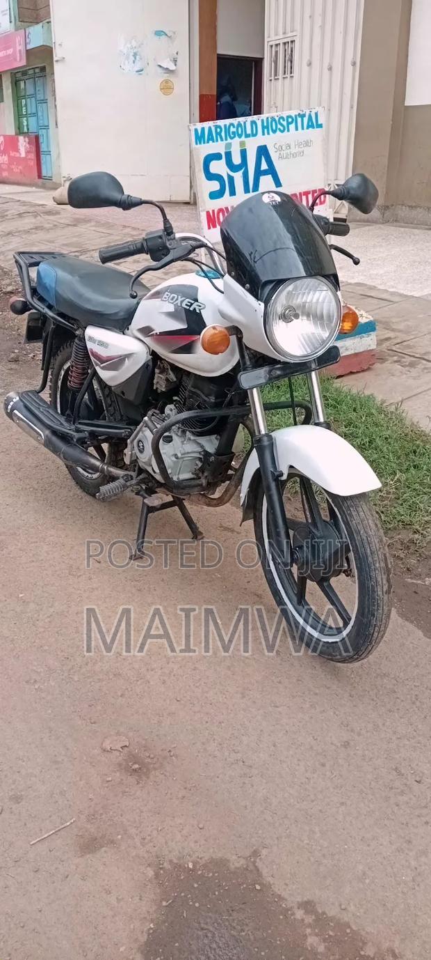 Bajaj Boxer 150 UG 2022 White - thumbnail 3