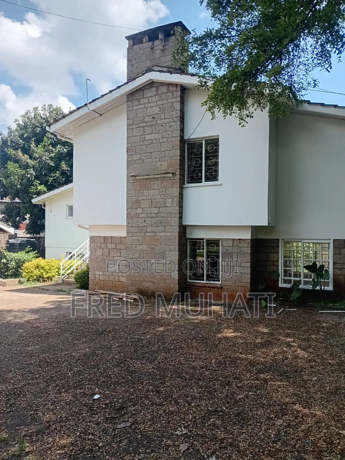 Commercial 5bedroom Stand Alone House to Let