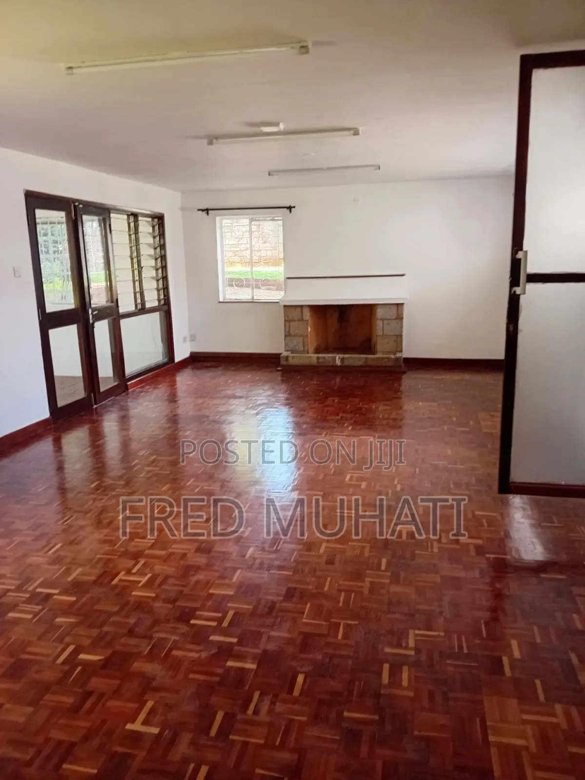 Commercial 5bedroom Stand Alone House to Let