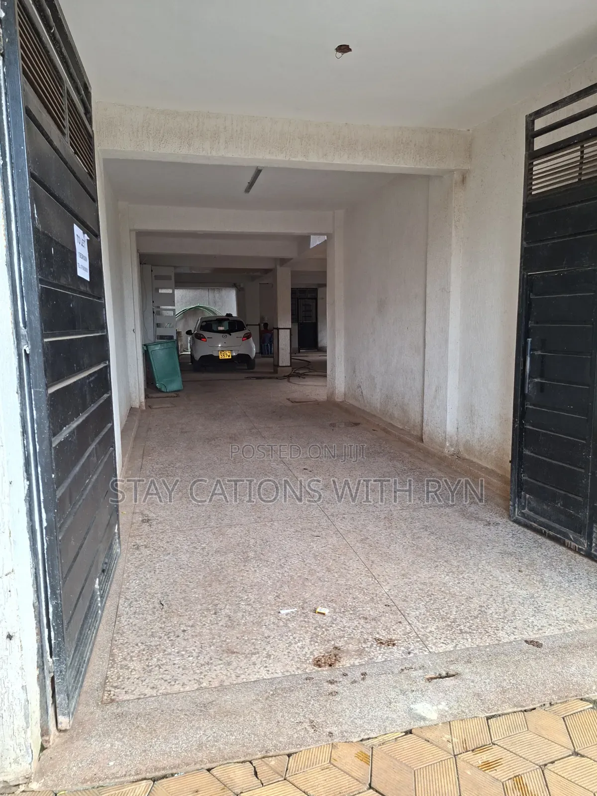 Budget Studio - Airbnb in Ruaka Town Near Two Rivers