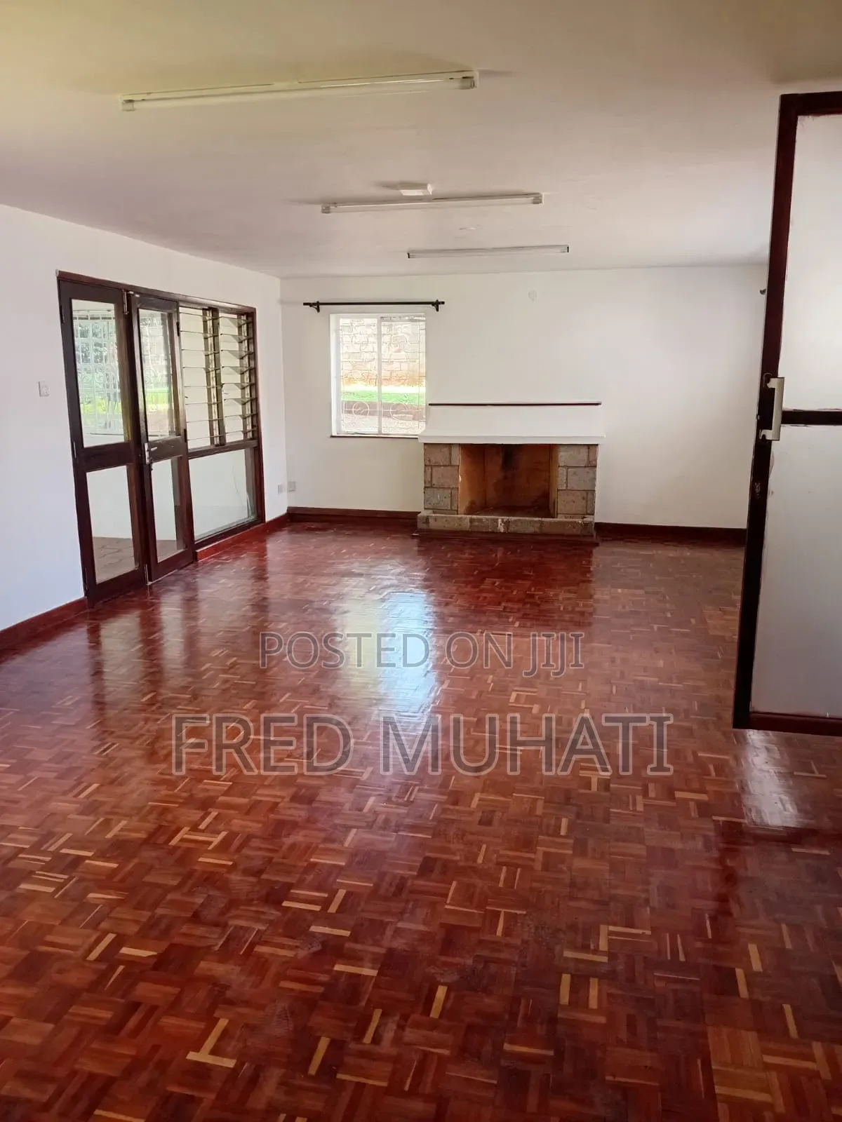 Commercial 5bedroom Stand Alone House to Let