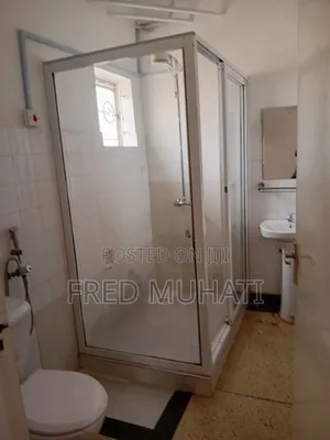 Commercial 5bedroom Stand Alone House to Let