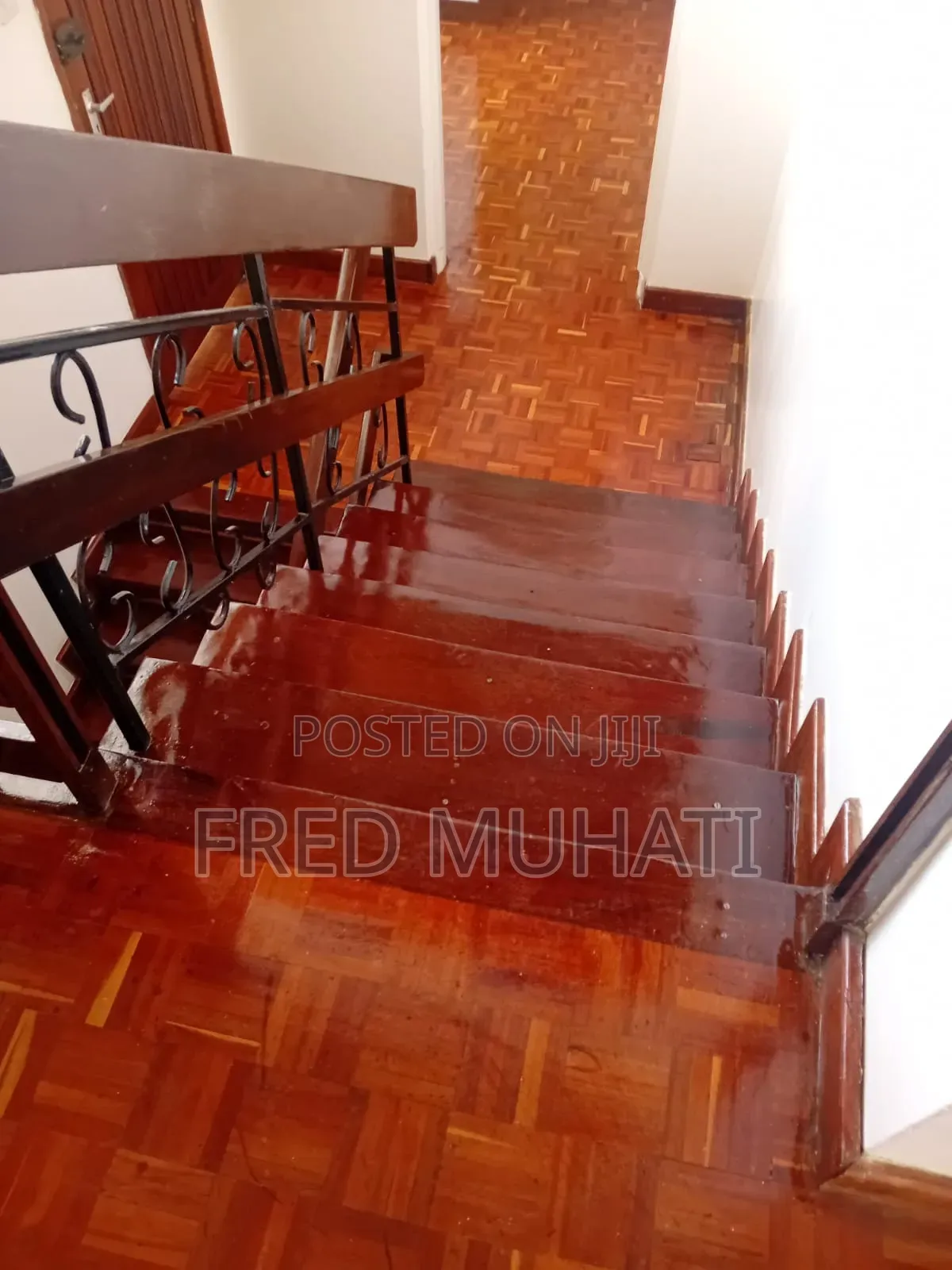 Commercial 5bedroom Stand Alone House to Let
