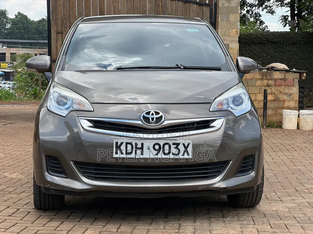 Toyota Ractis 1.5 FWD 2016 Gray