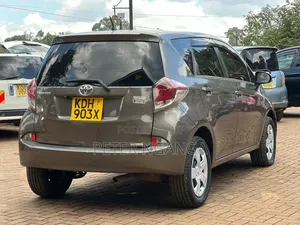 Toyota Ractis 1.5 FWD 2016 Gray