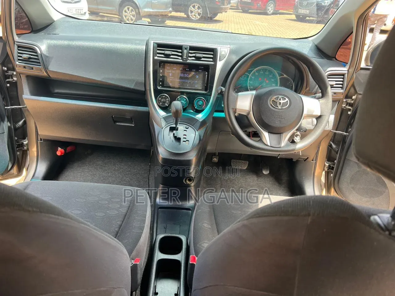 Toyota Ractis 1.5 FWD 2016 Gray