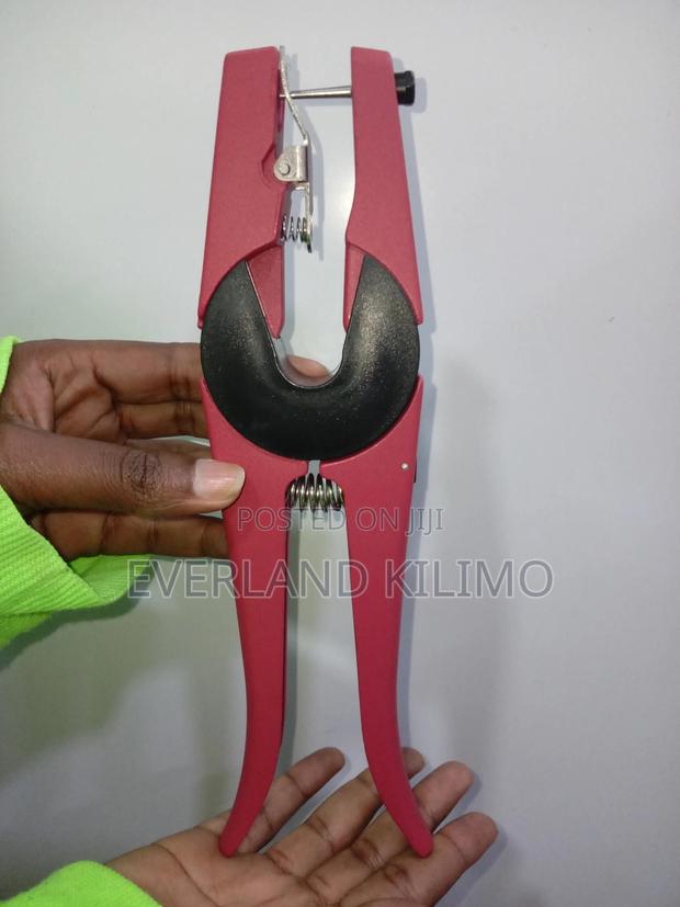 Animal Identification Card Applicator