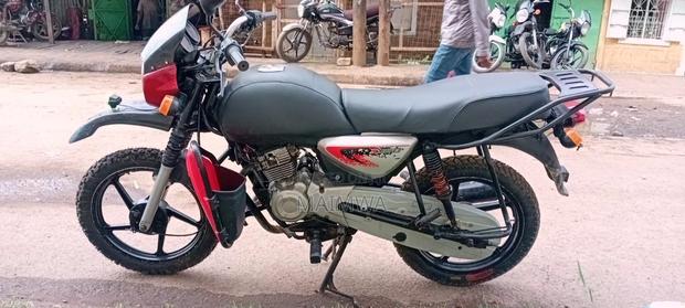 Bajaj Boxer 2019 Red - main view
