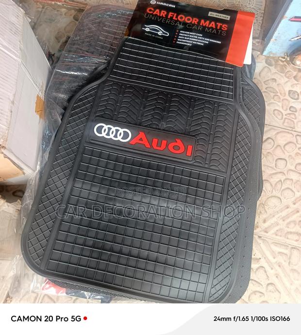 Audi High Grade Odorless Rubber PVC Built Durable Mats 5pc - main view